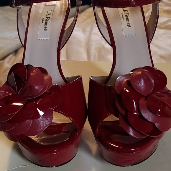 L.K.Bennett red edges floral shoe size 8-8 1/2 - Picture 6 of 11
